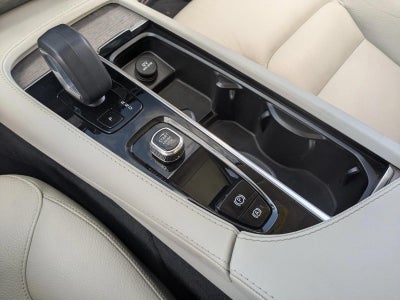 2023 Volvo XC90 B5 AWD Plus 7P
