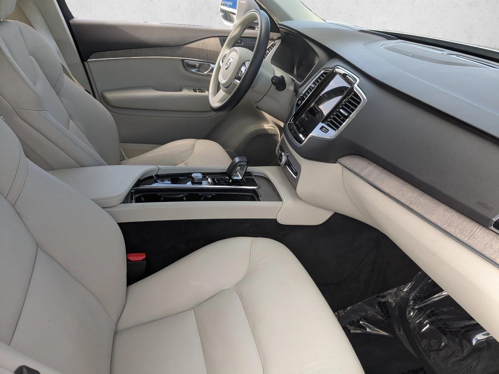2023 Volvo XC90 B5 AWD Plus 7P