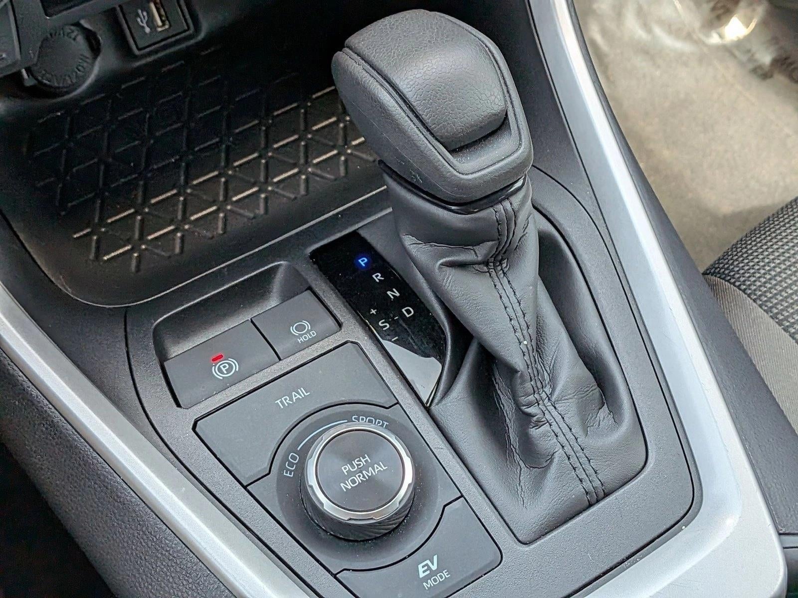 2025 Toyota RAV4 Hybrid LE AWD (Natl)