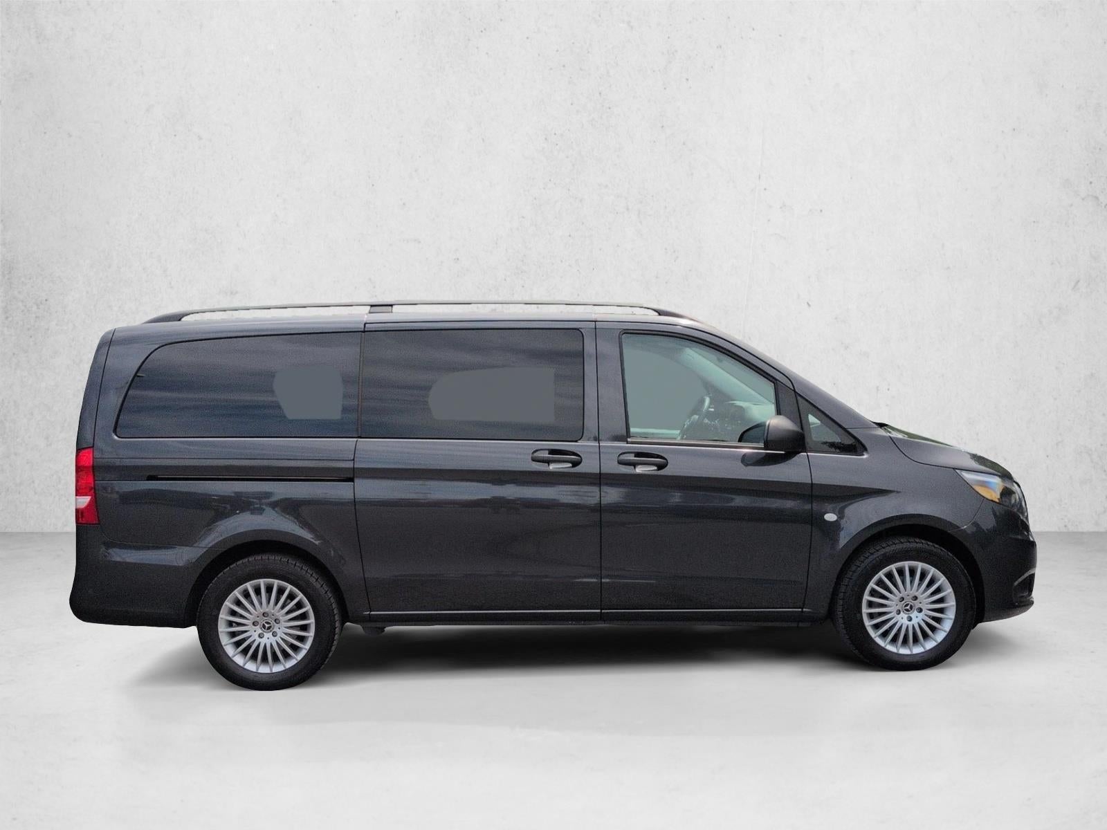 2023 Mercedes-Benz Metris Passenger Van Standard Roof 126" Wheelbase
