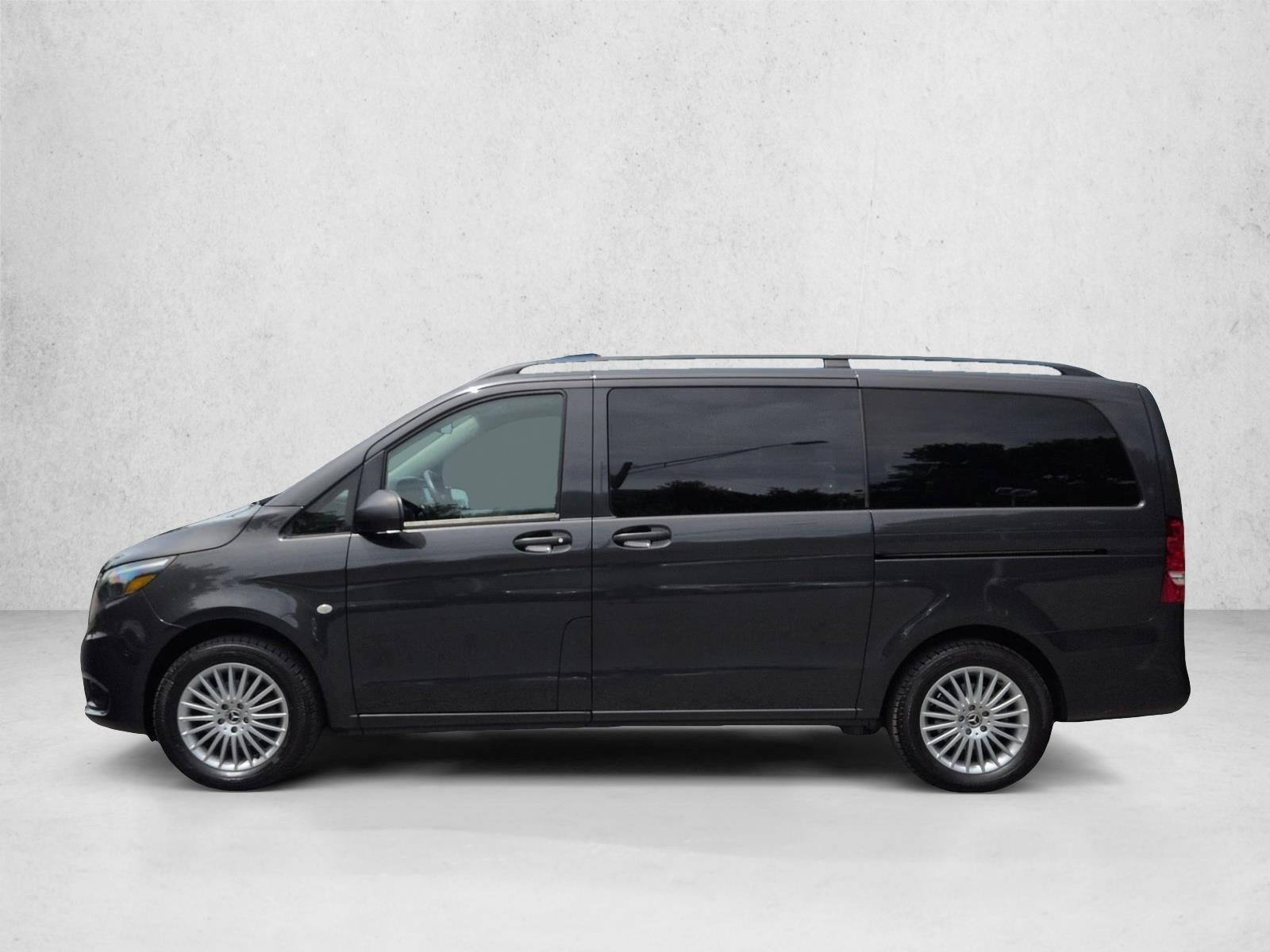 2023 Mercedes-Benz Metris Passenger Van Standard Roof 126" Wheelbase