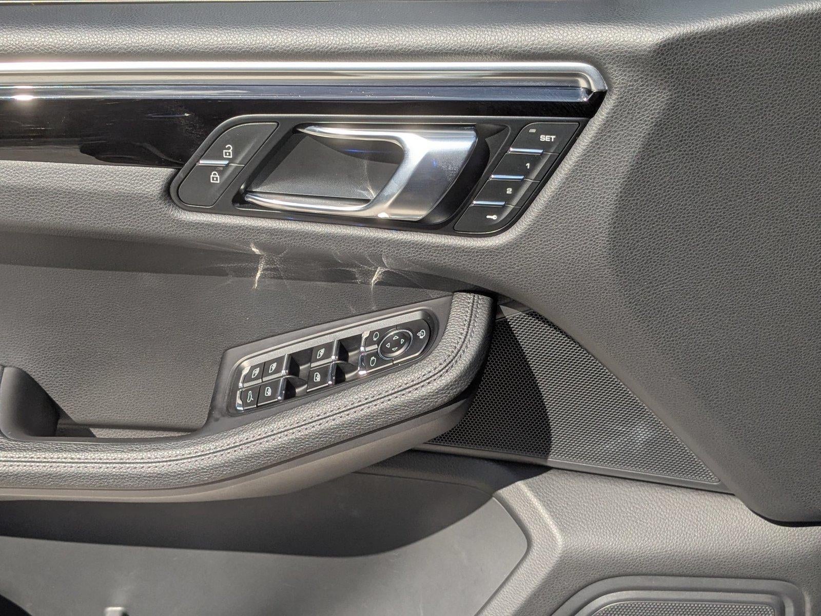 2023 Porsche Macan AWD