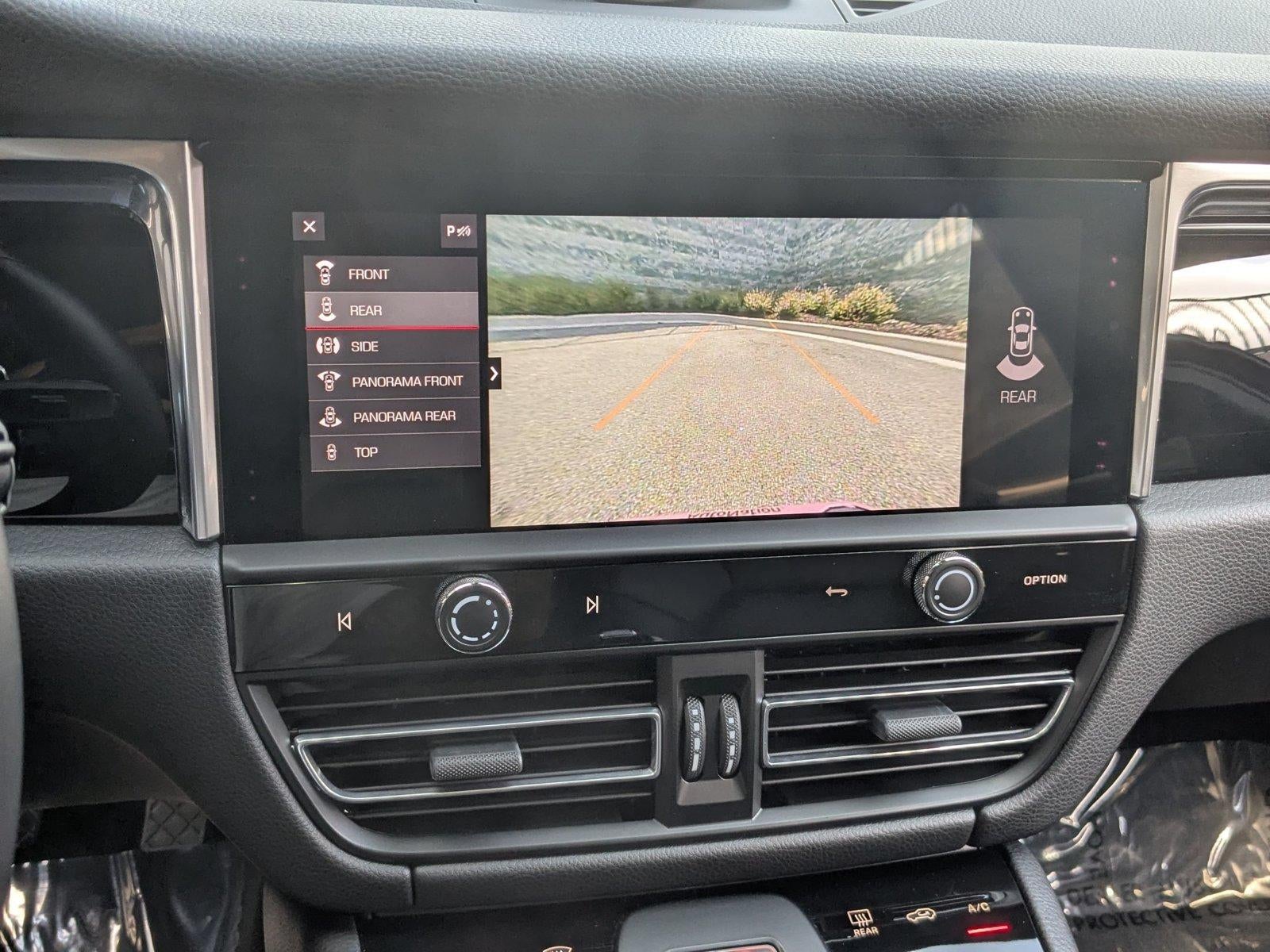 2023 Porsche Macan AWD