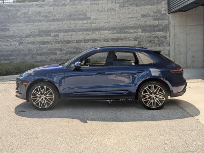 2023 Porsche Macan AWD