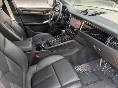 2023 Porsche Macan AWD