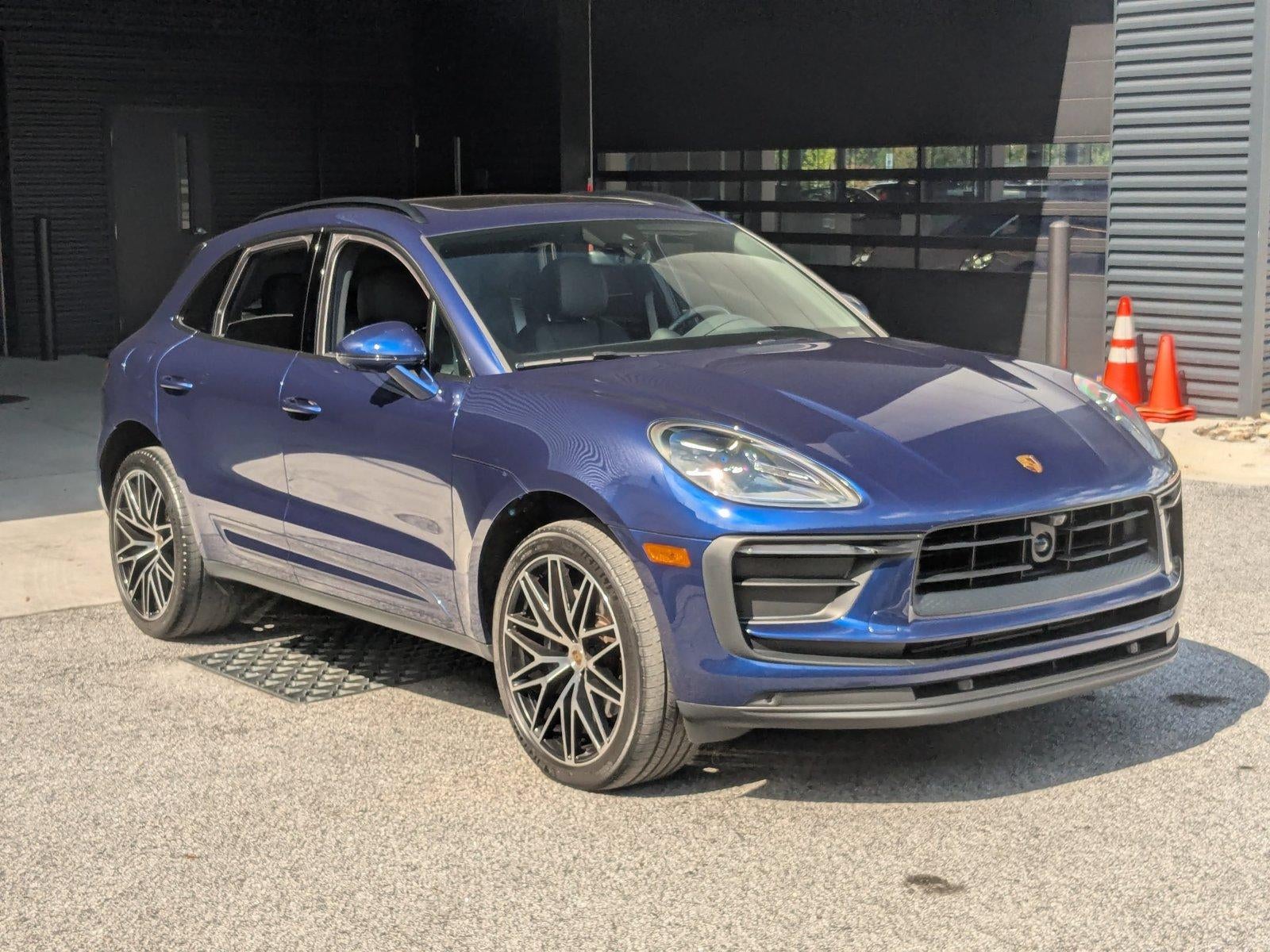 2023 Porsche Macan AWD