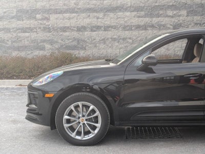 2026 Porsche Macan AWD