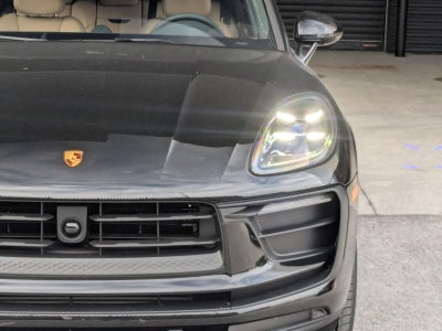 2026 Porsche Macan AWD