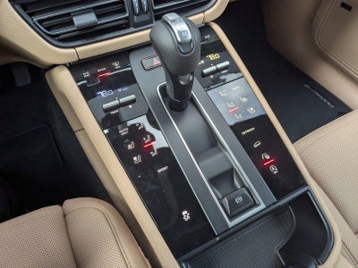 2026 Porsche Macan AWD