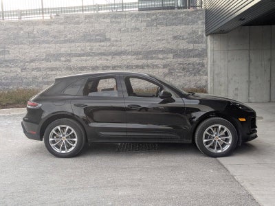 2026 Porsche Macan AWD