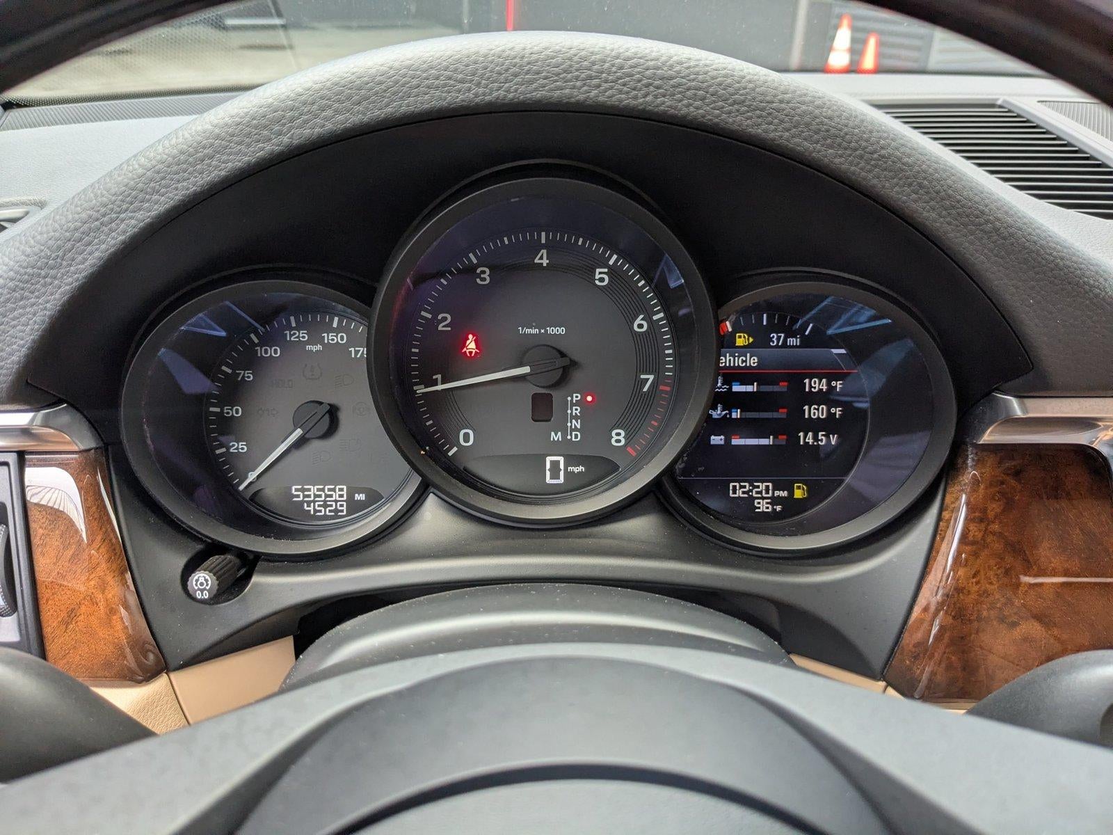 2023 Porsche Macan AWD
