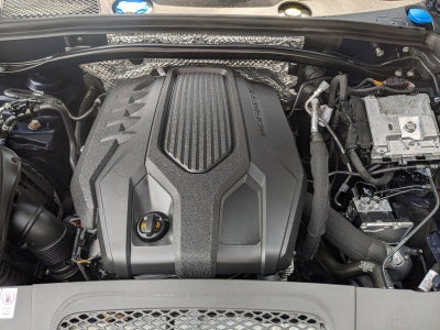 2023 Porsche Macan AWD