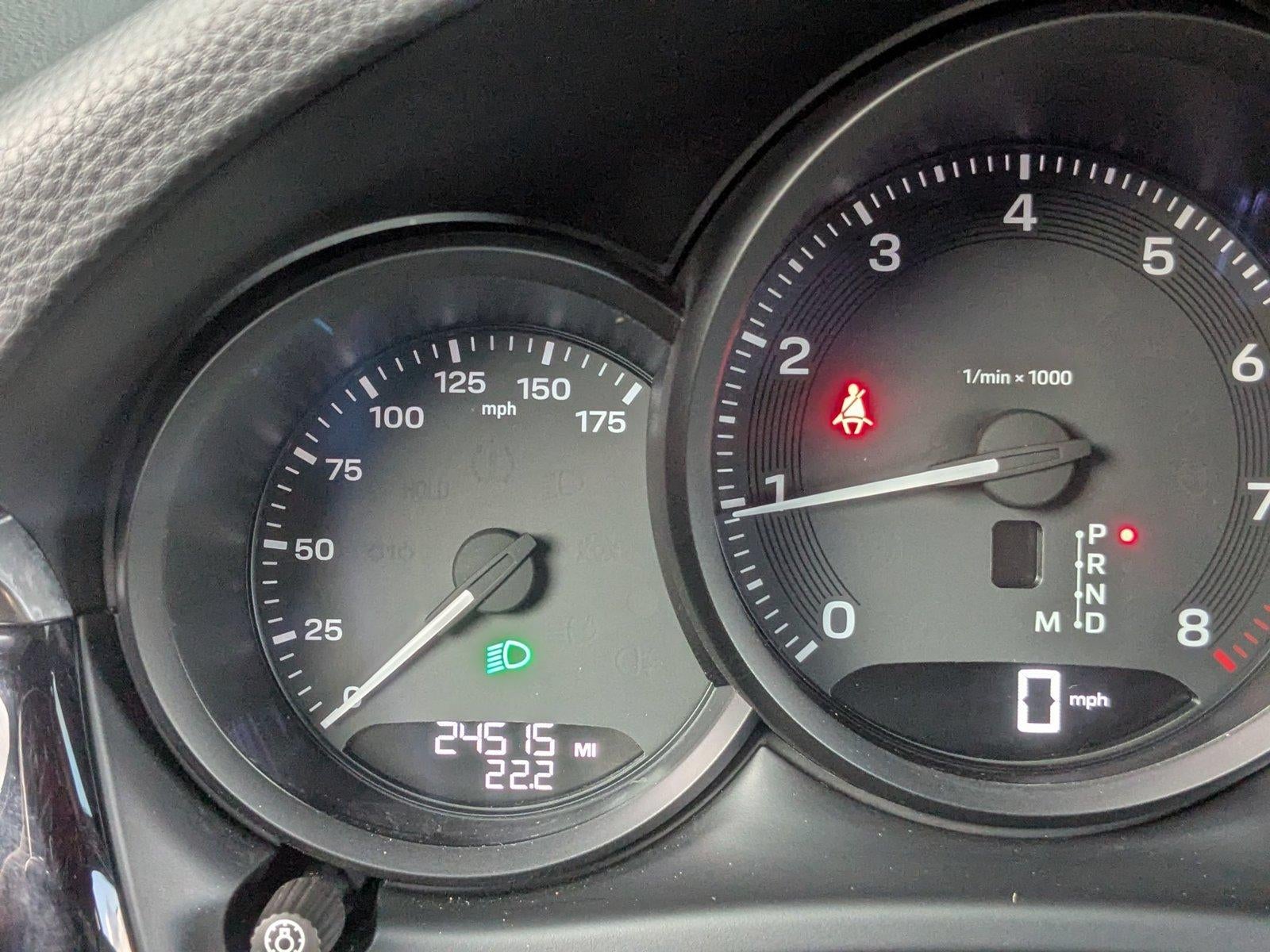 2023 Porsche Macan AWD