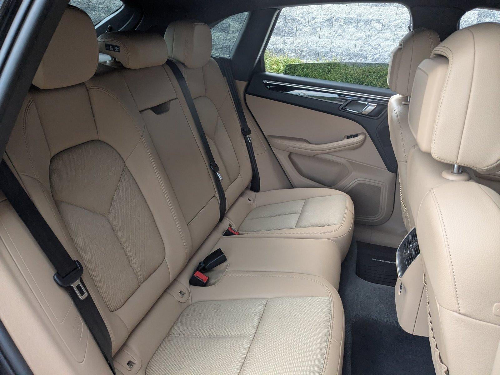 2023 Porsche Macan AWD