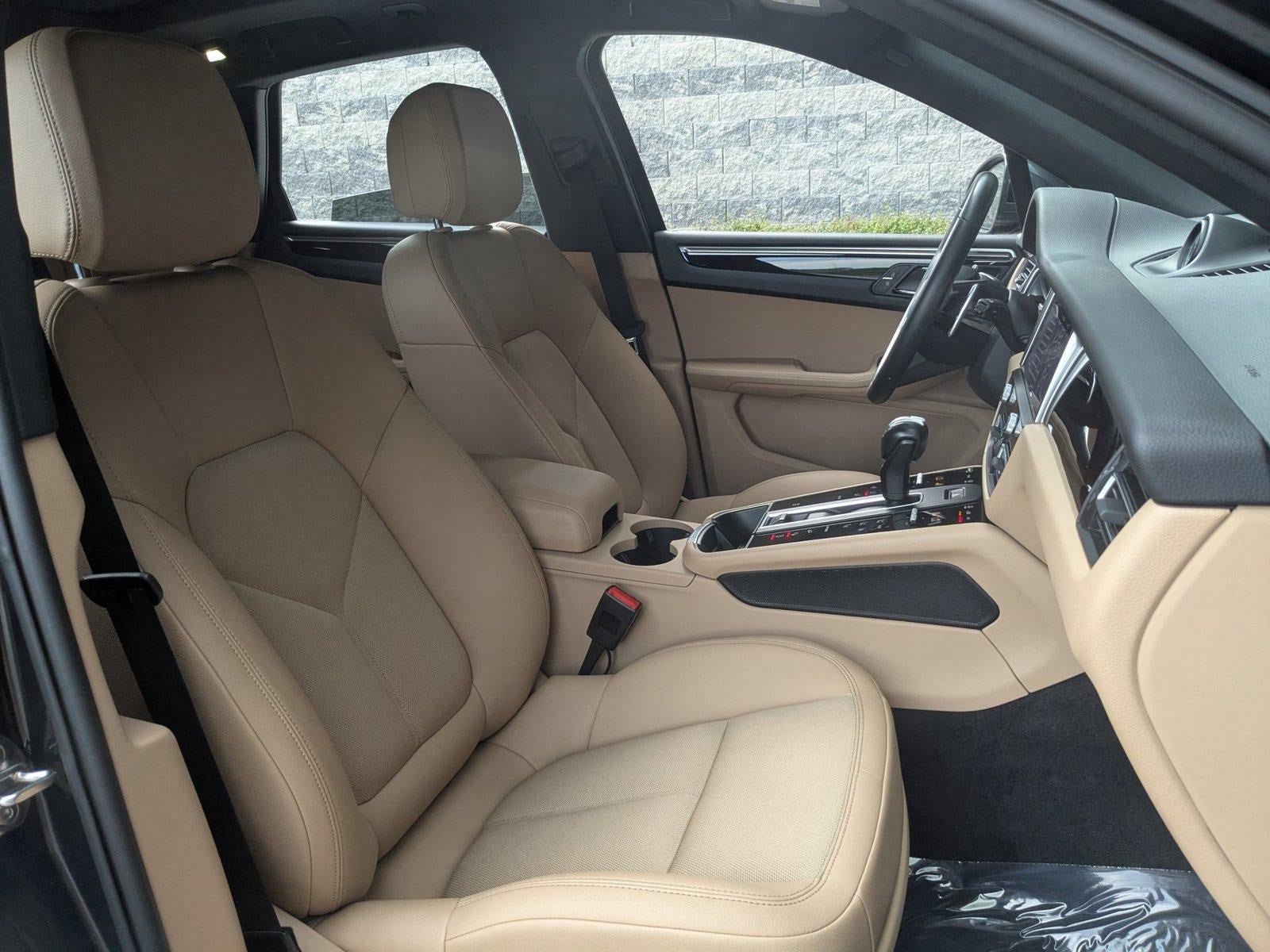 2023 Porsche Macan AWD