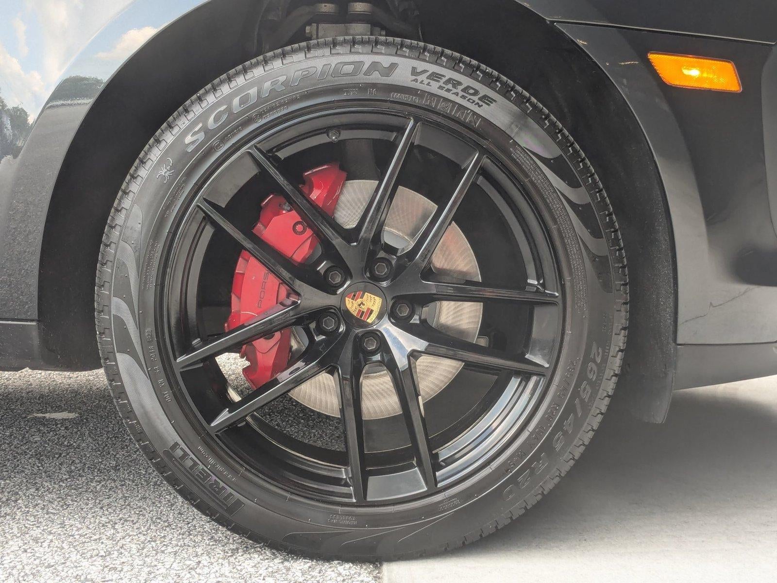 2023 Porsche Macan AWD