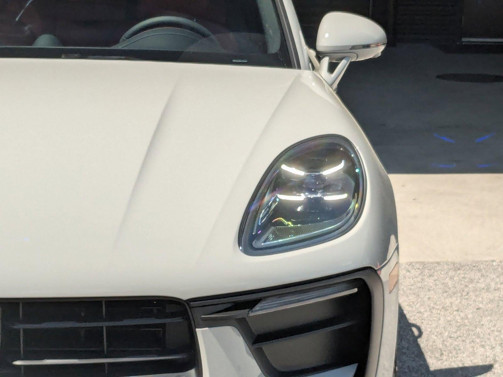 2026 Porsche Macan AWD