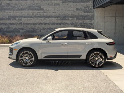 2026 Porsche Macan AWD