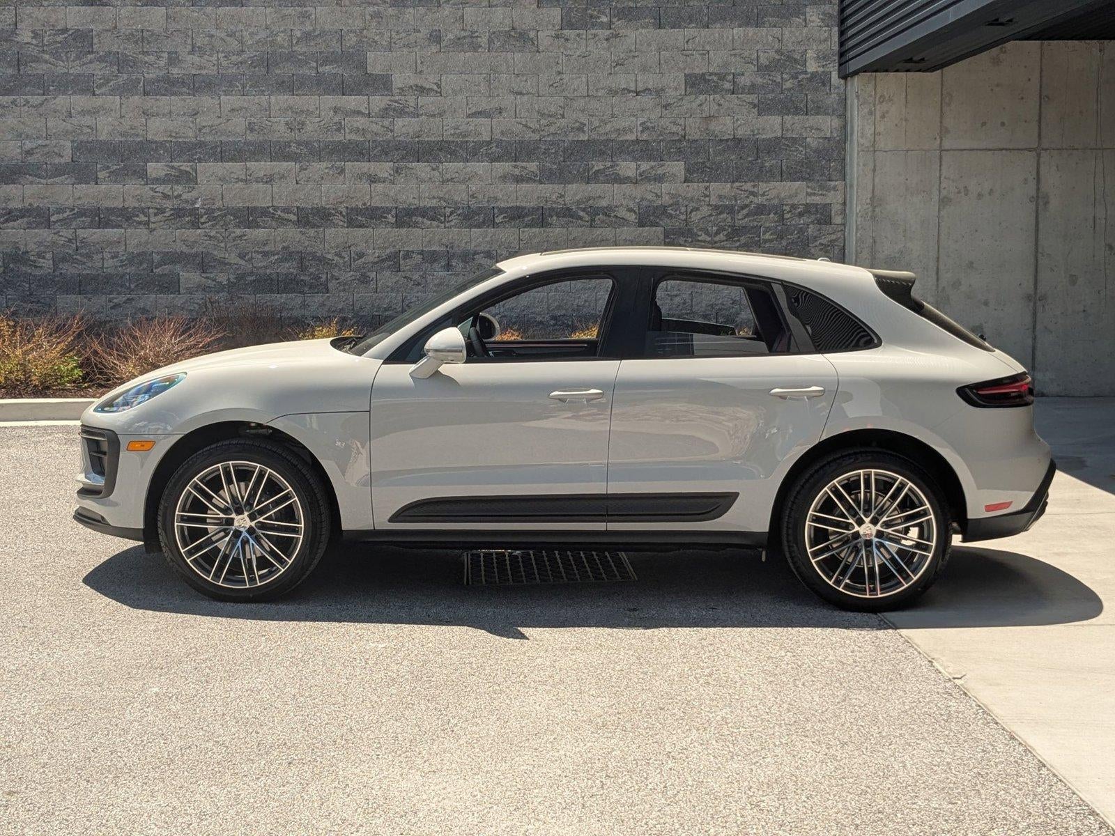 2026 Porsche Macan AWD