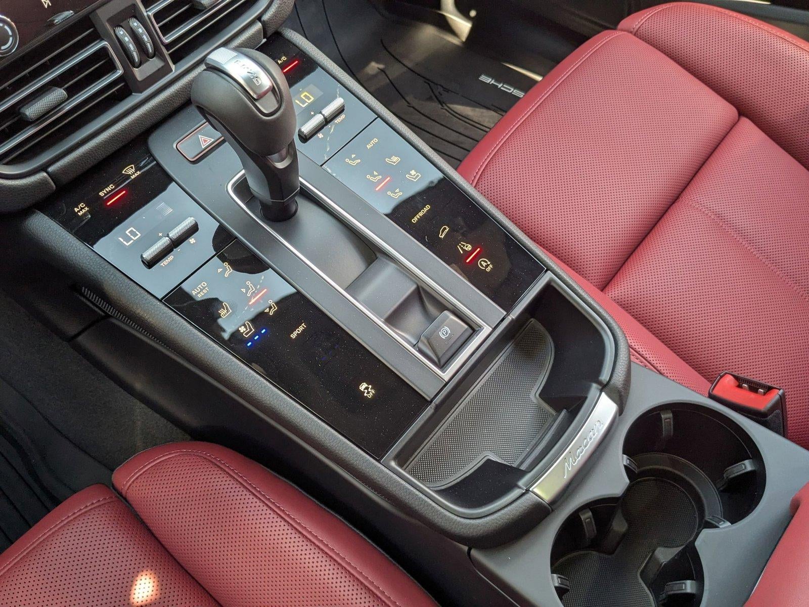 2026 Porsche Macan AWD