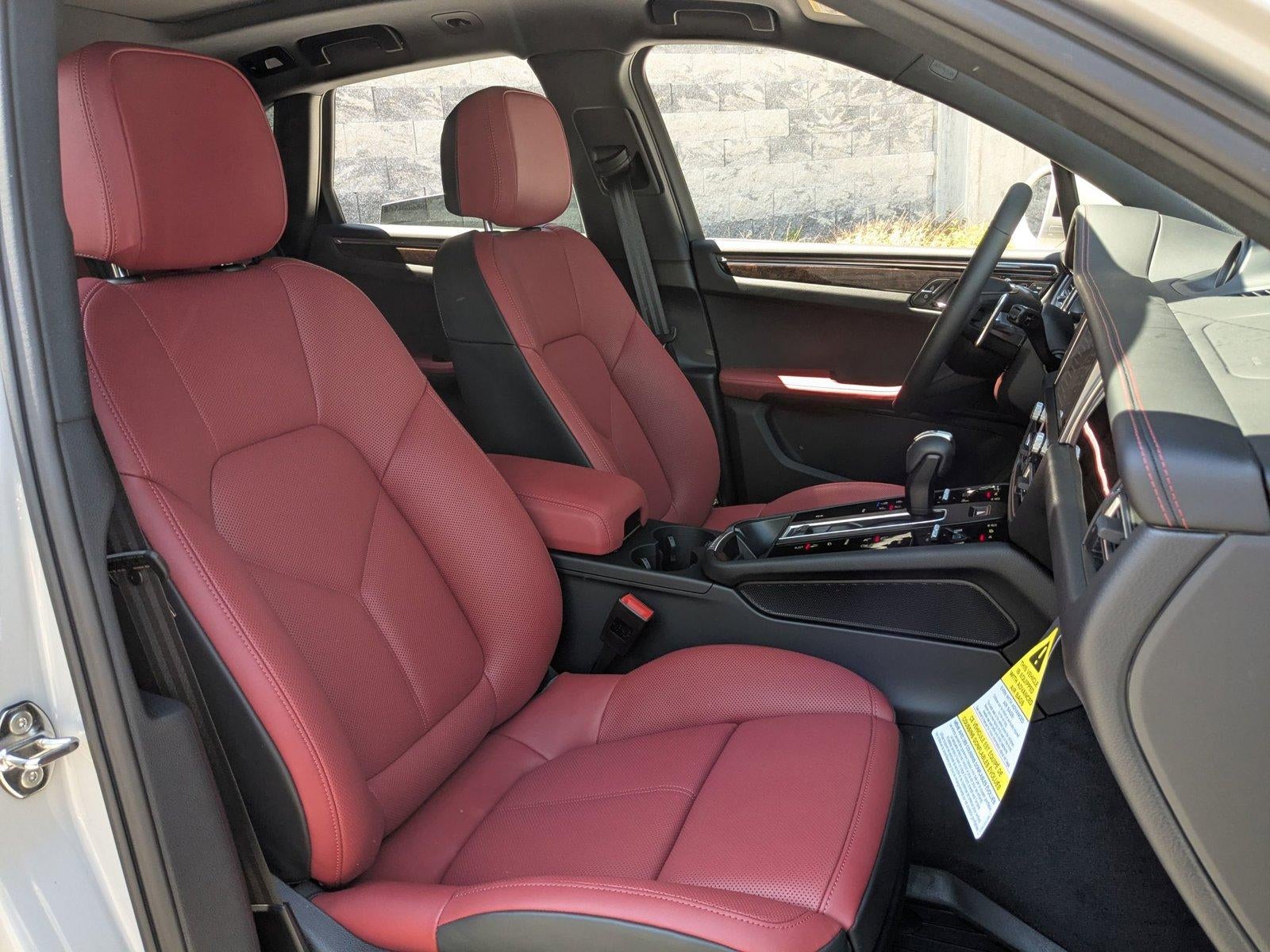 2026 Porsche Macan AWD