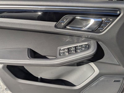 2026 Porsche Macan T AWD