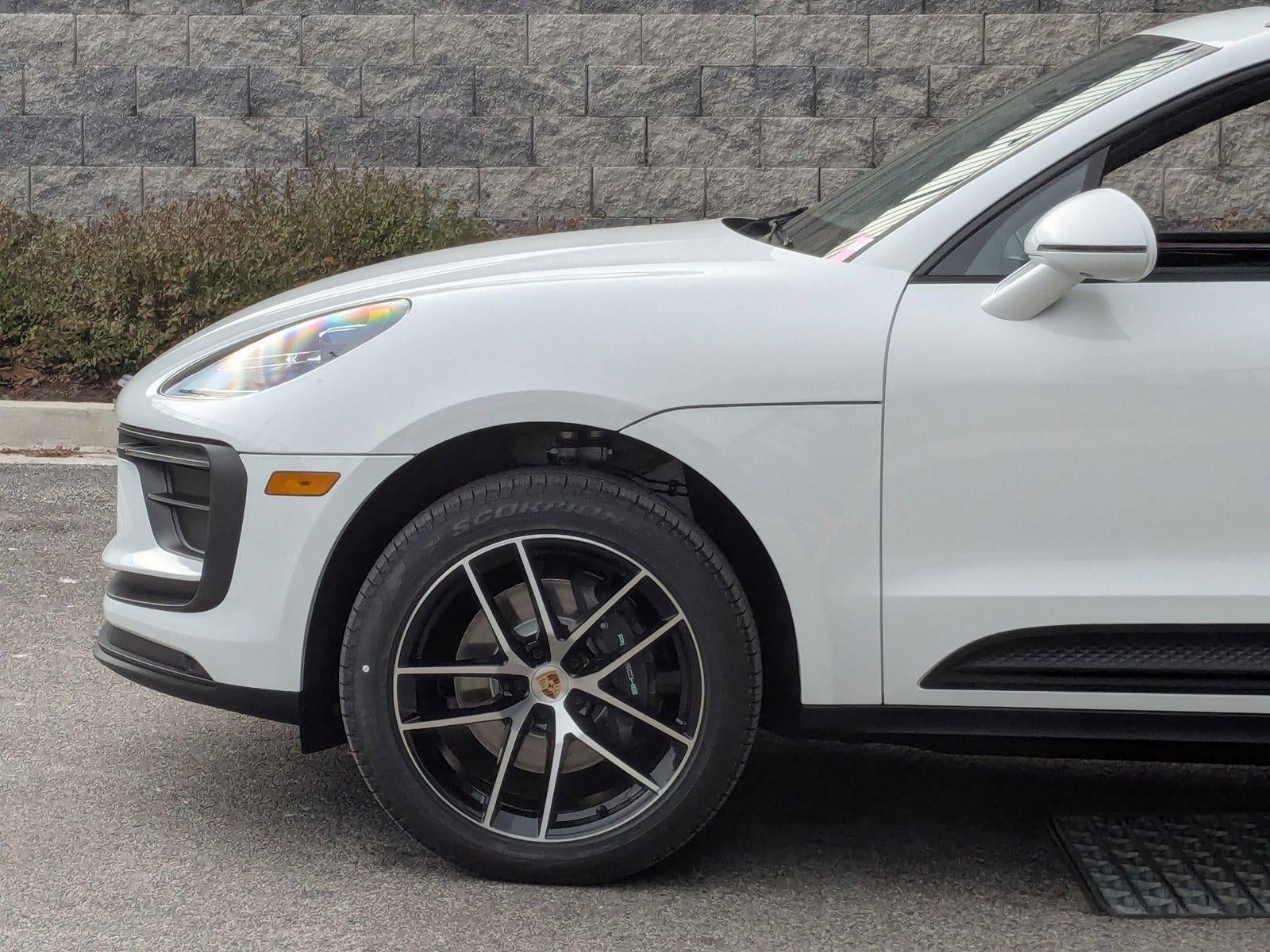 2026 Porsche Macan AWD