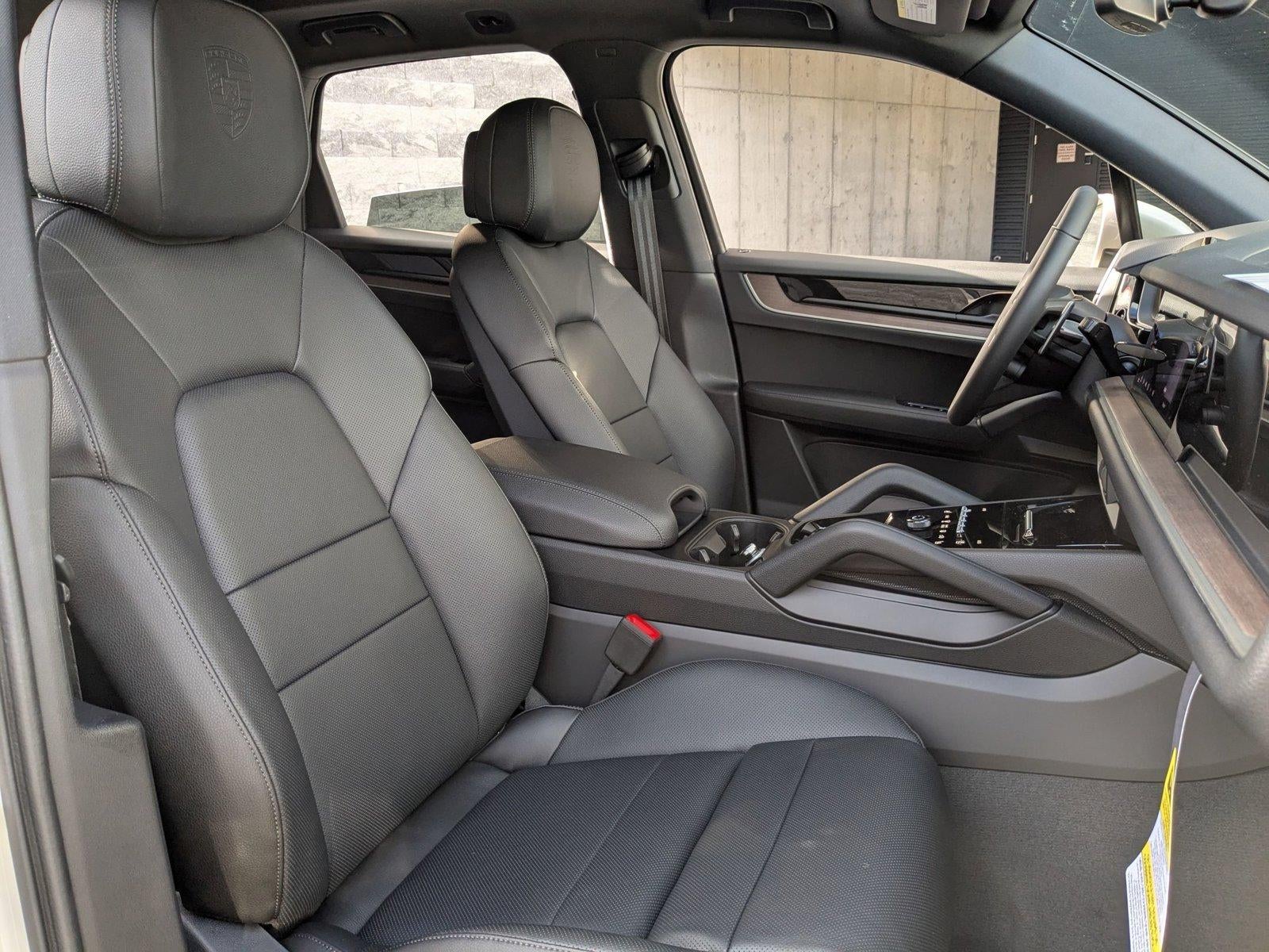 2026 Porsche Cayenne AWD