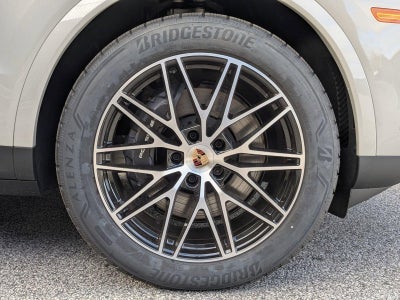 2026 Porsche Cayenne AWD