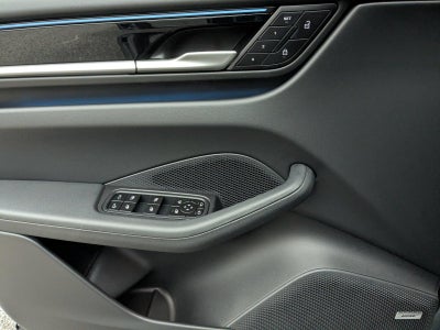 2025 Porsche Macan Electric 4 AWD