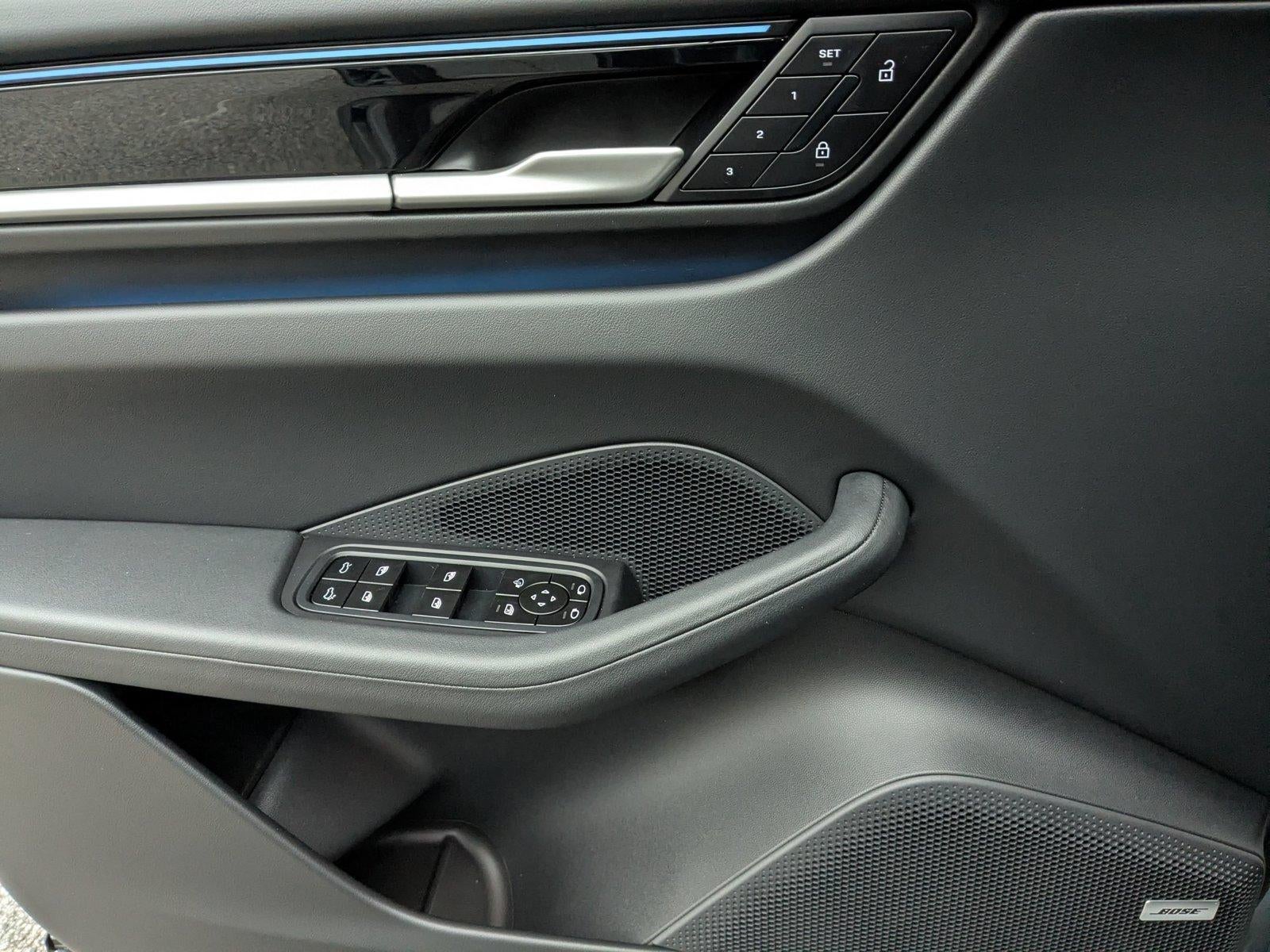2025 Porsche Macan Electric 4 AWD