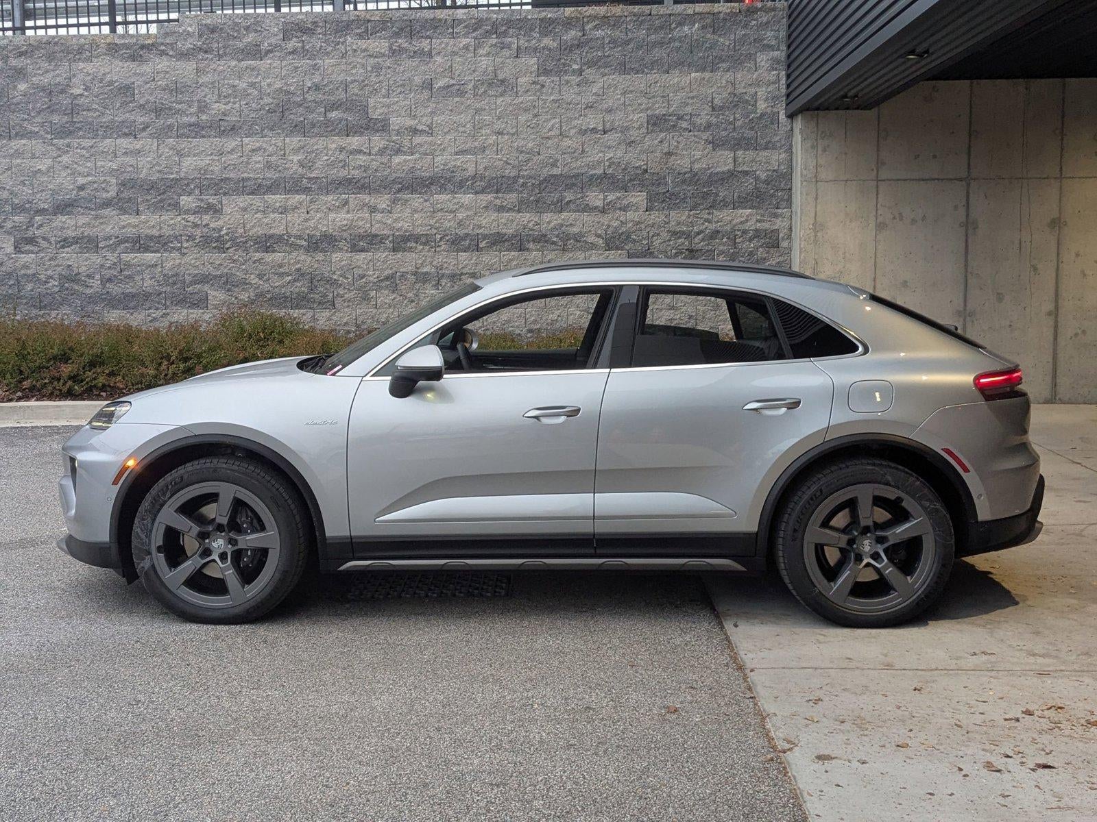 2025 Porsche Macan Electric 4 AWD