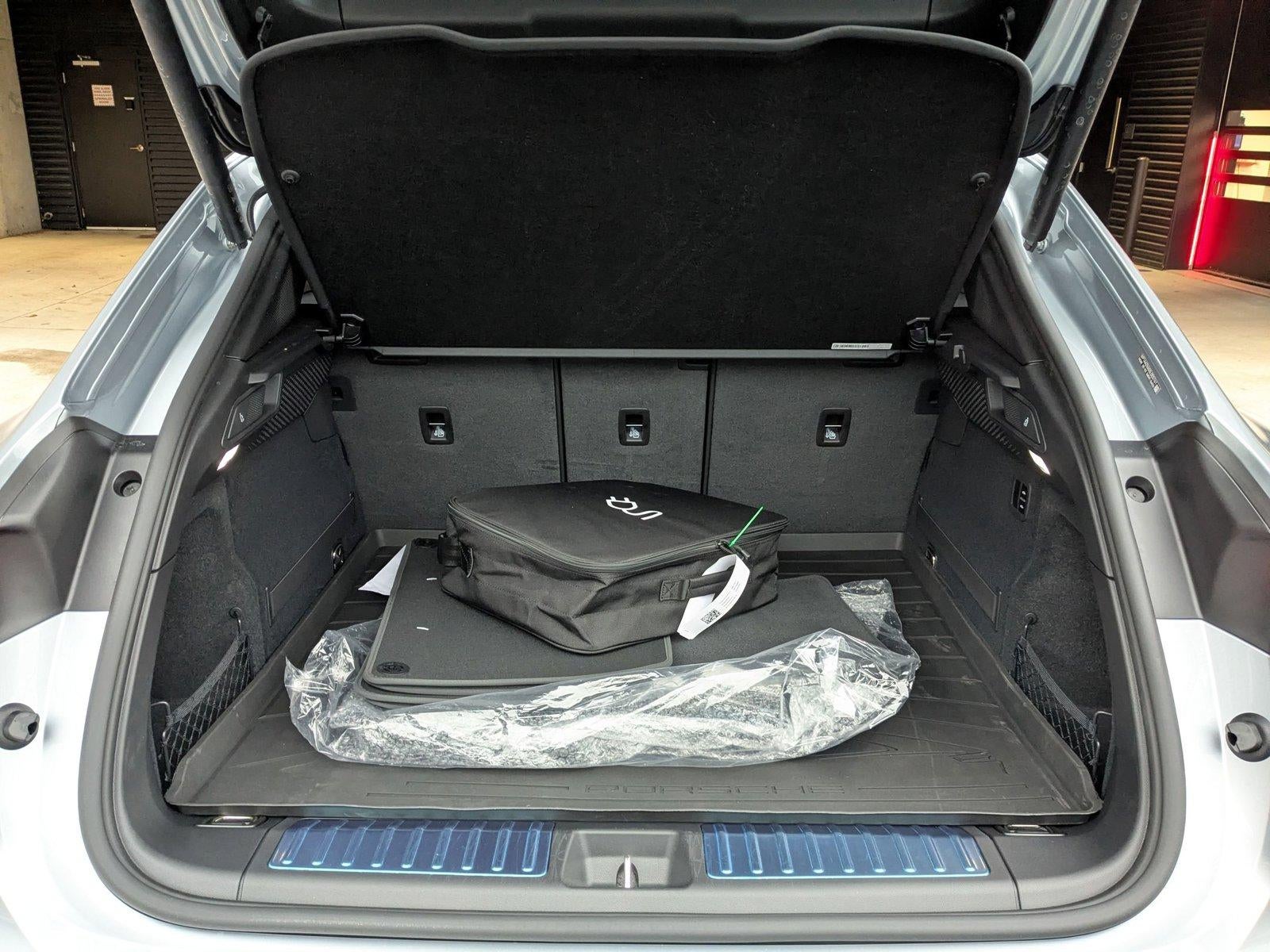 2025 Porsche Macan Electric 4 AWD