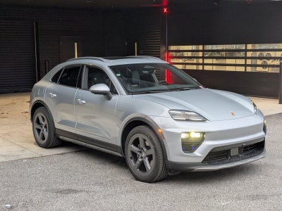 2025 Porsche Macan Electric 4 AWD