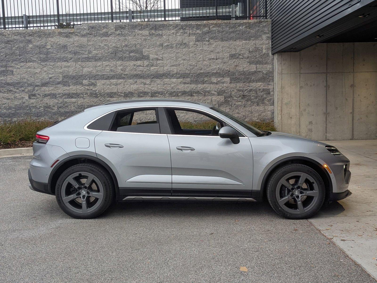 2025 Porsche Macan Electric 4 AWD