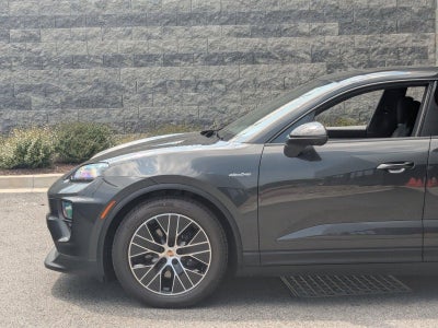 2025 Porsche Macan Electric 4 AWD