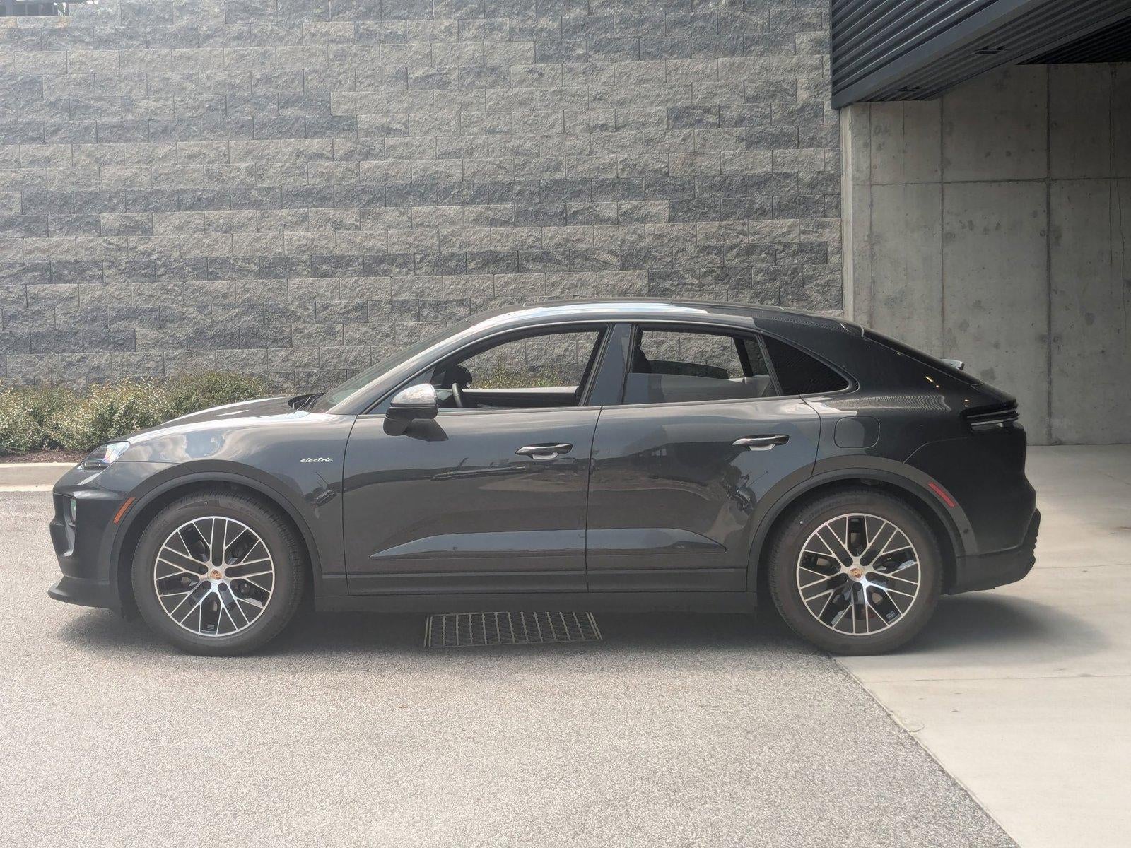 2025 Porsche Macan Electric 4 AWD
