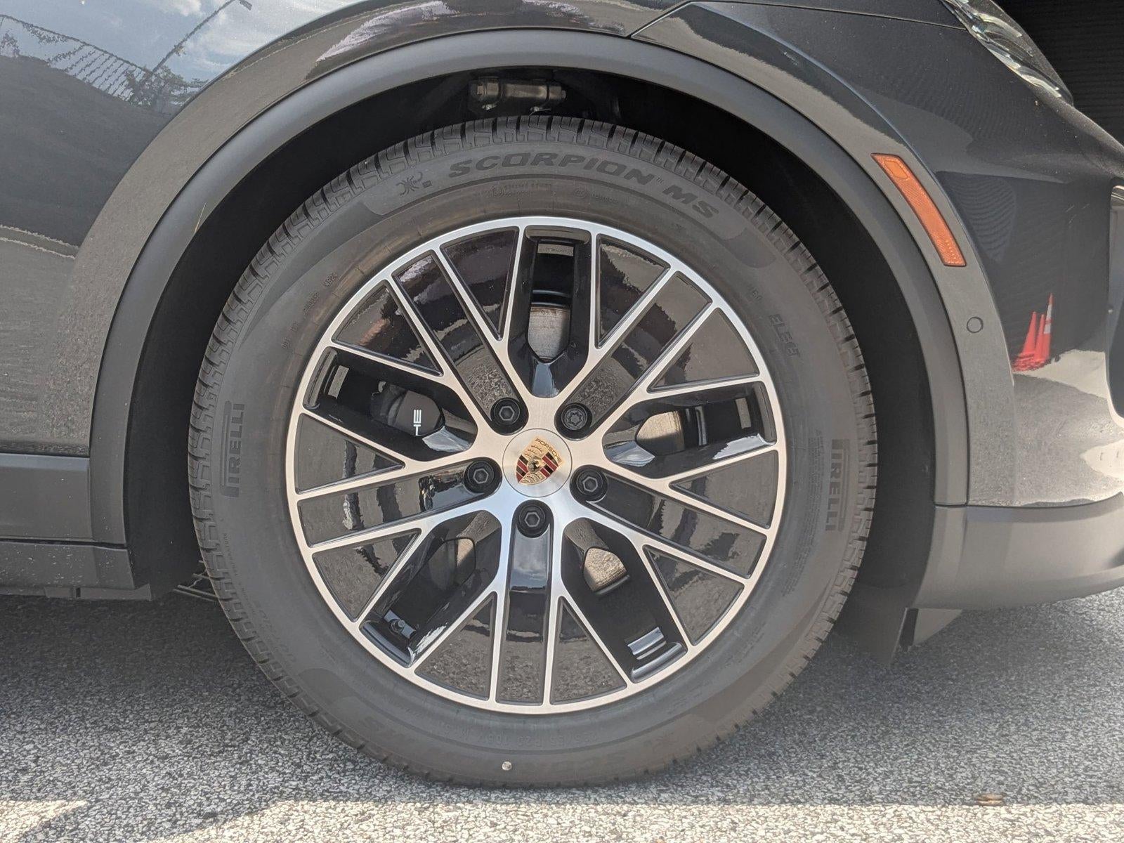 2025 Porsche Macan Electric 4 AWD