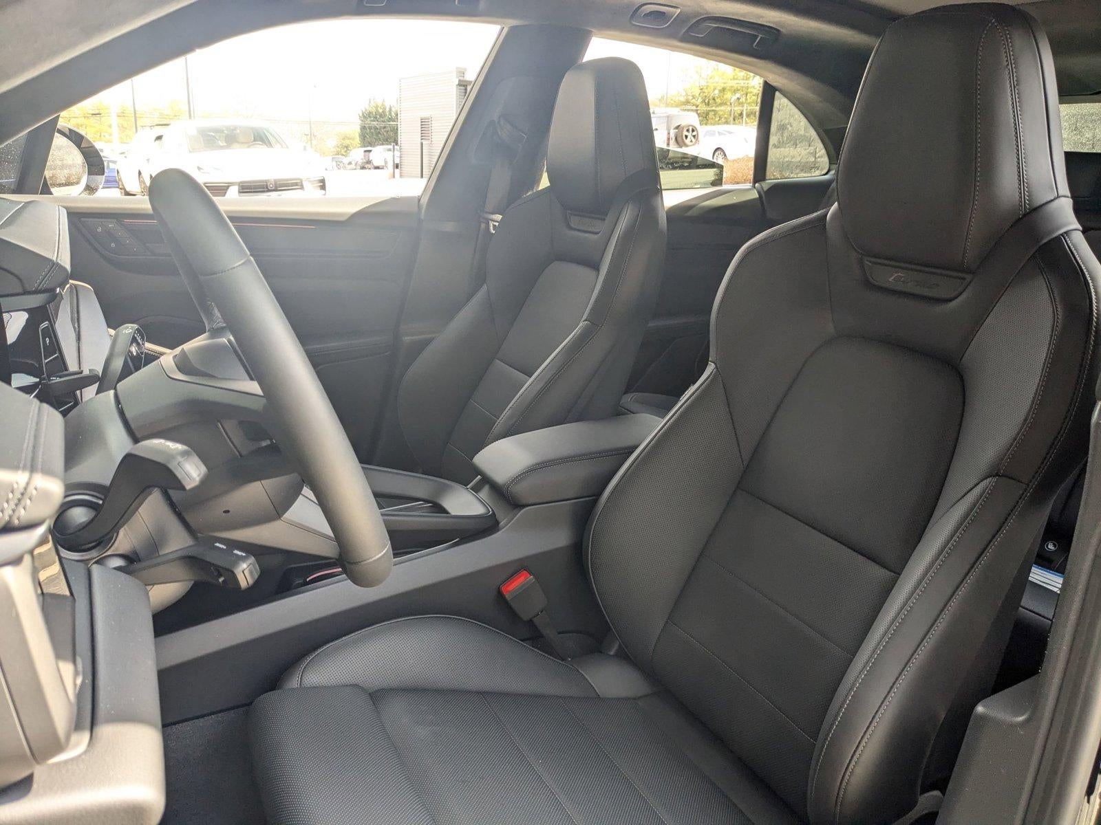 2025 Porsche Macan Electric Turbo AWD