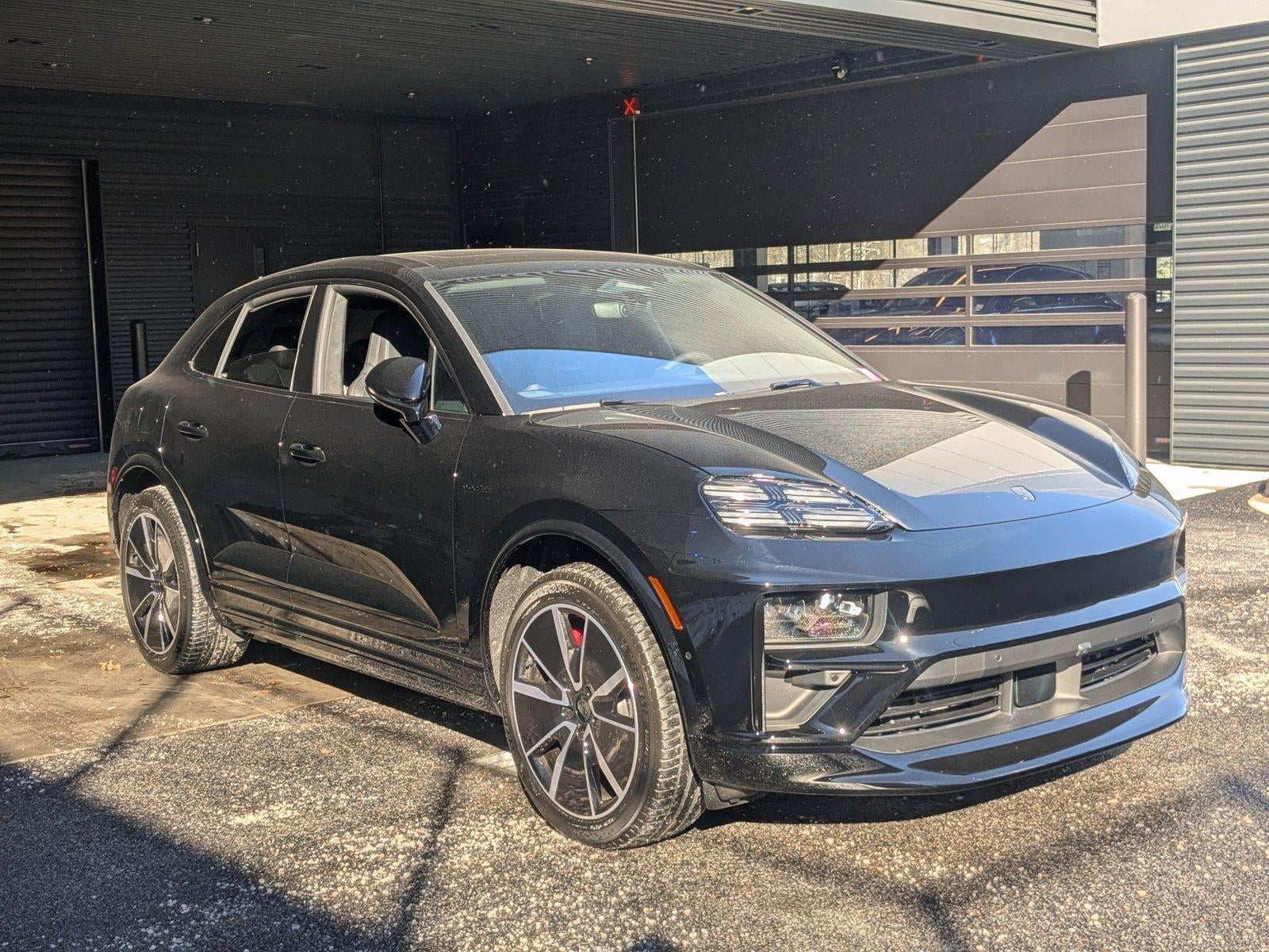 2025 Porsche Macan Electric Turbo AWD