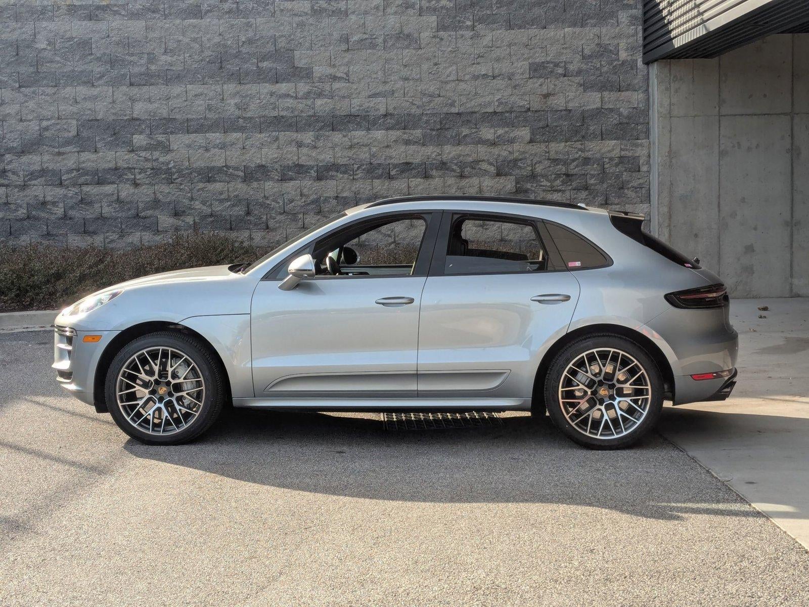 2020 Porsche Macan Turbo AWD