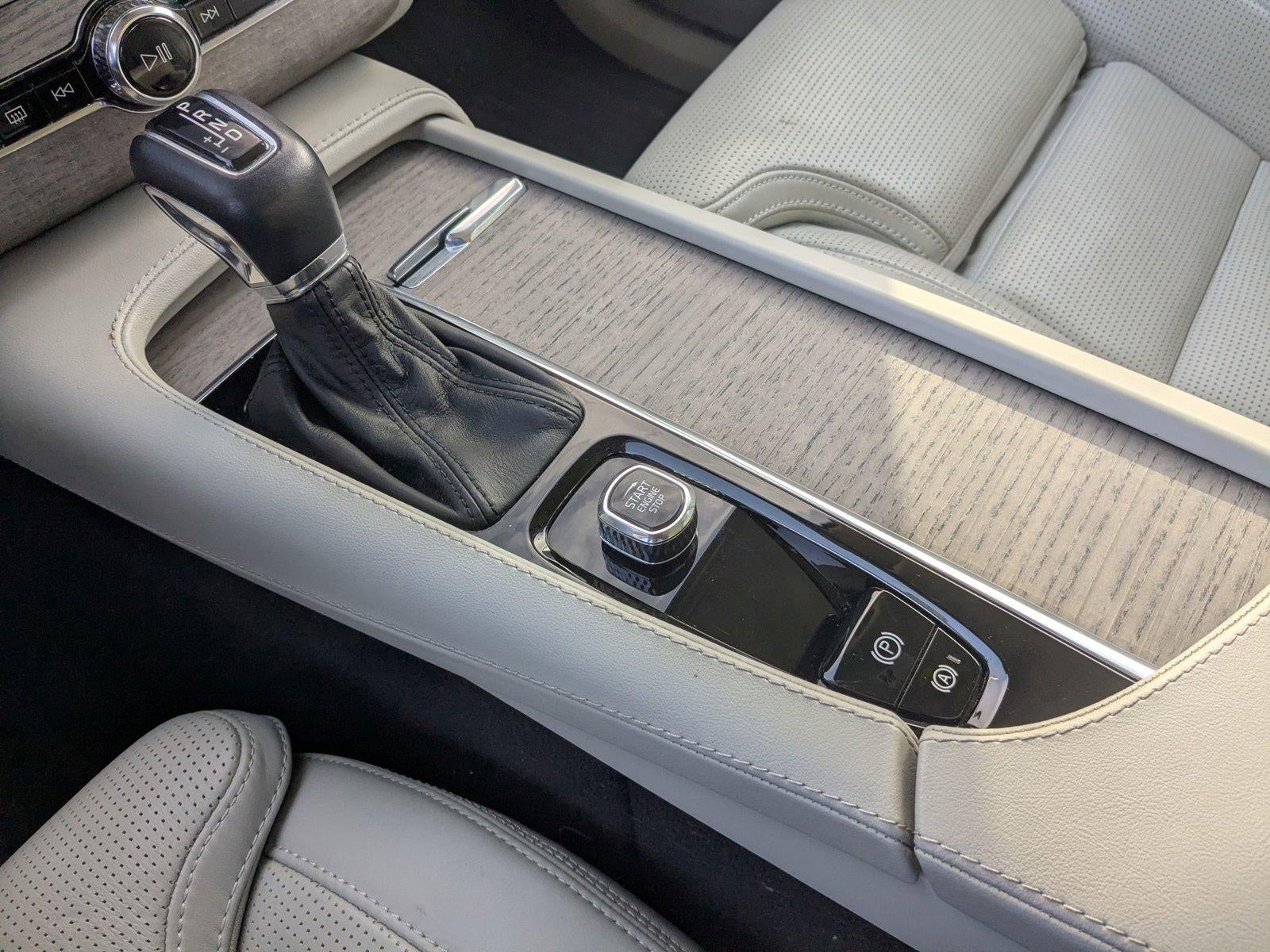 2022 Volvo XC90 T6 AWD Inscription 7P