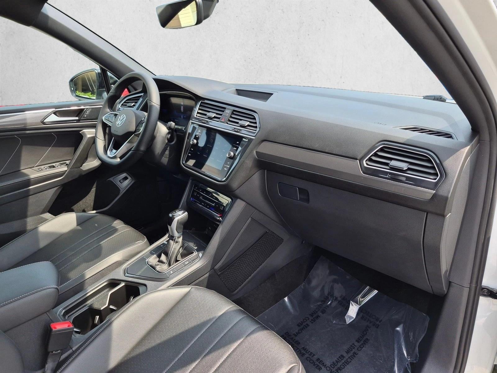 2024 Volkswagen Tiguan SE R-Line Black