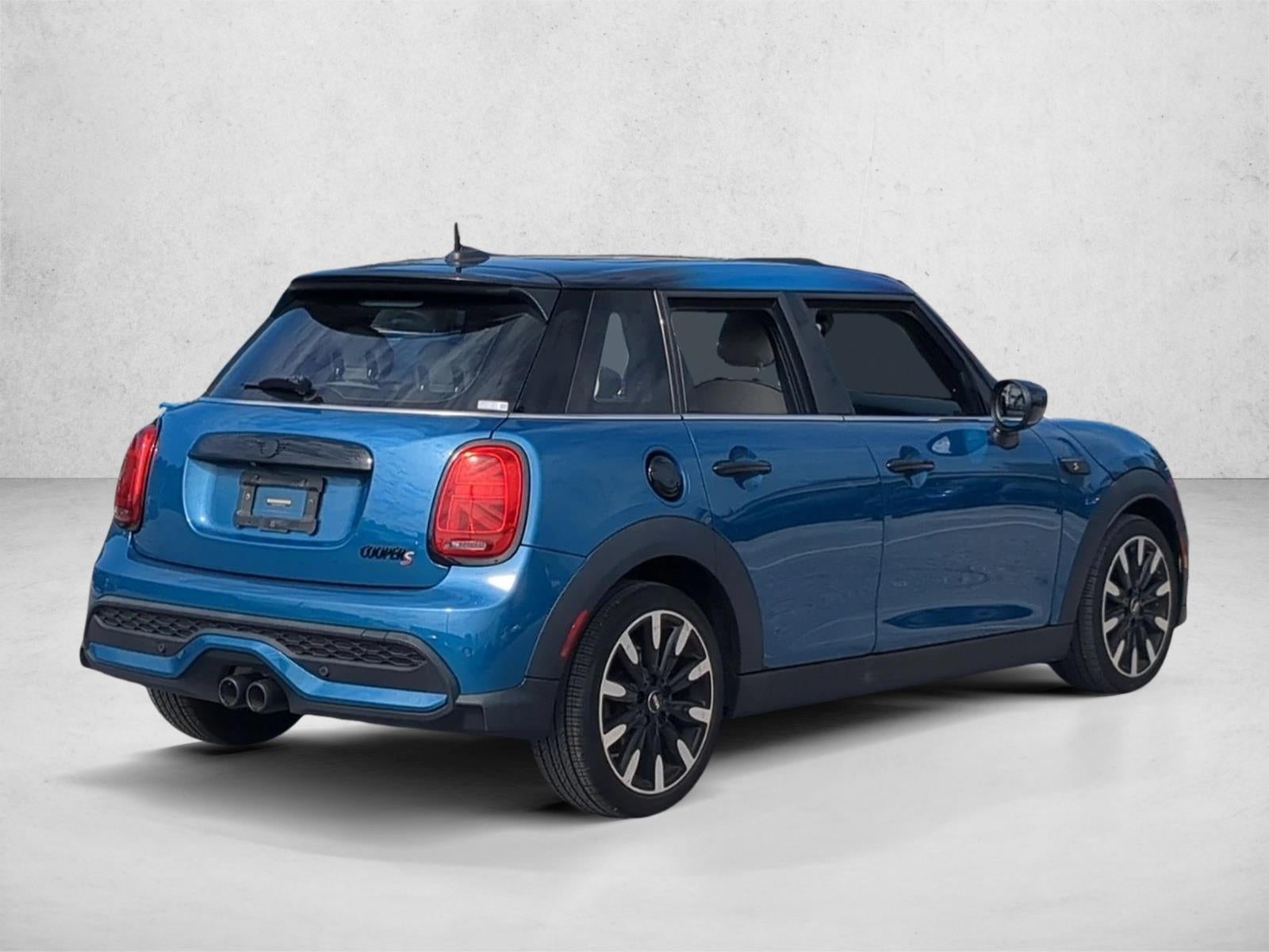 2024 MINI Cooper S Hardtop 4 Door Iconic Base