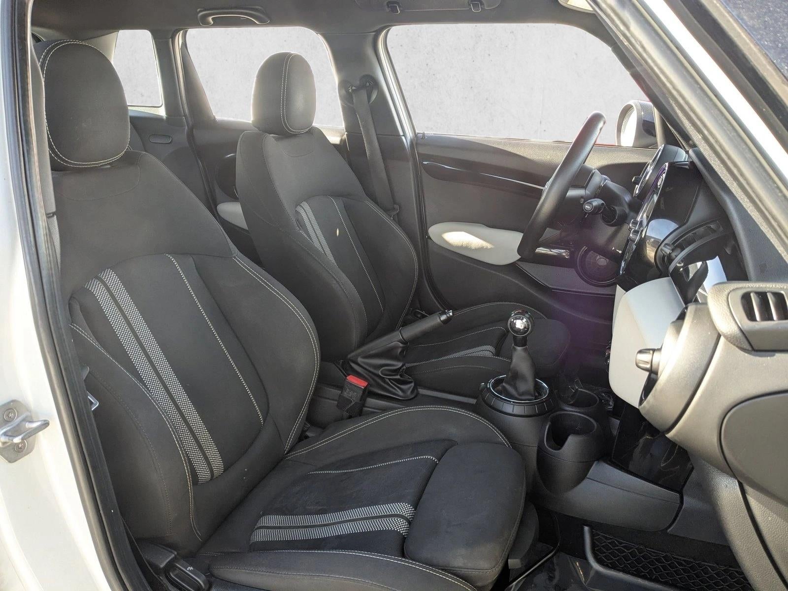 2016 MINI Hardtop 4 Door Cooper