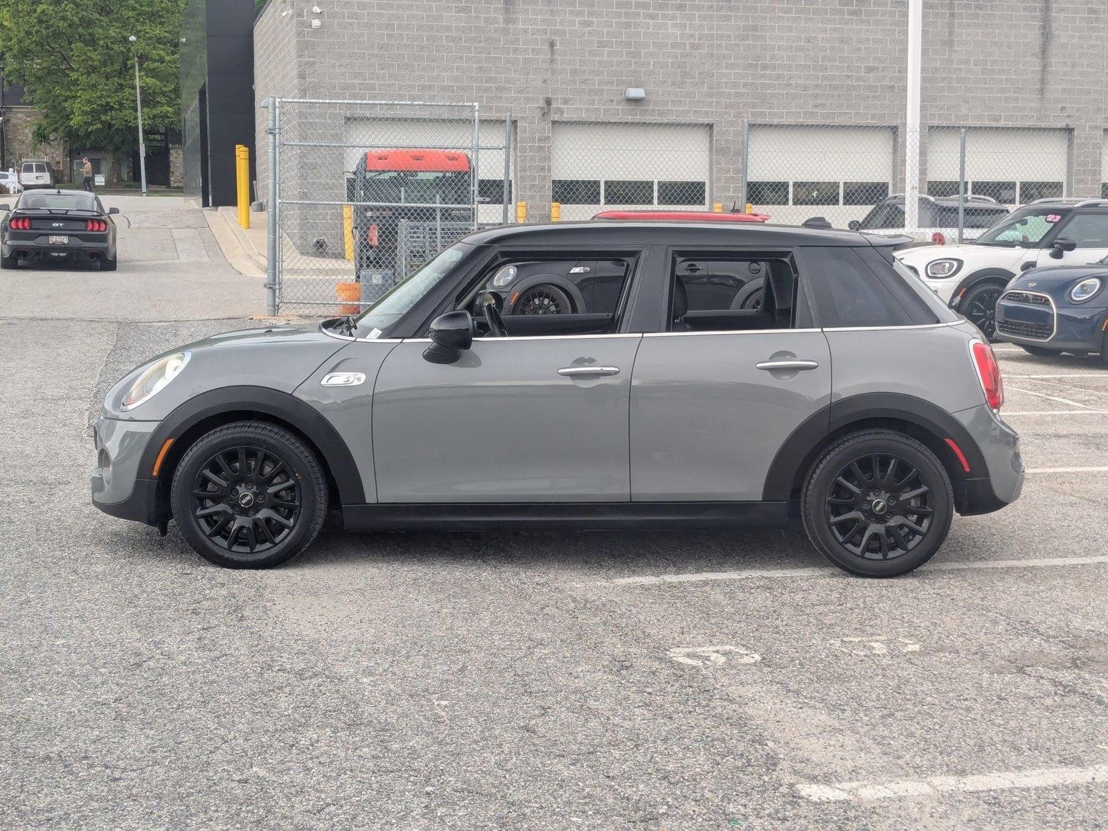 2016 MINI Cooper S Hardtop 4 Door Base