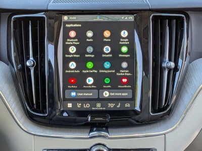 2024 Volvo XC60 Recharge Plug-In Hybrid Plus Dark Theme