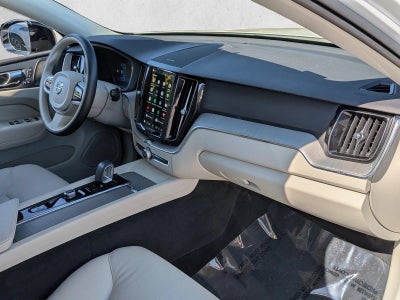 2024 Volvo XC60 Recharge Plug-In Hybrid Plus Dark Theme
