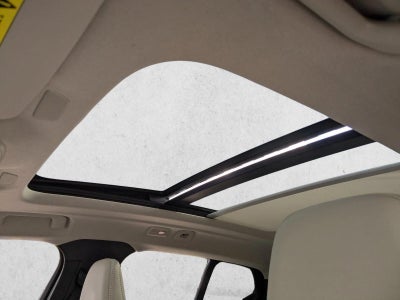 2025 Volvo XC40 Ultra Bright Theme