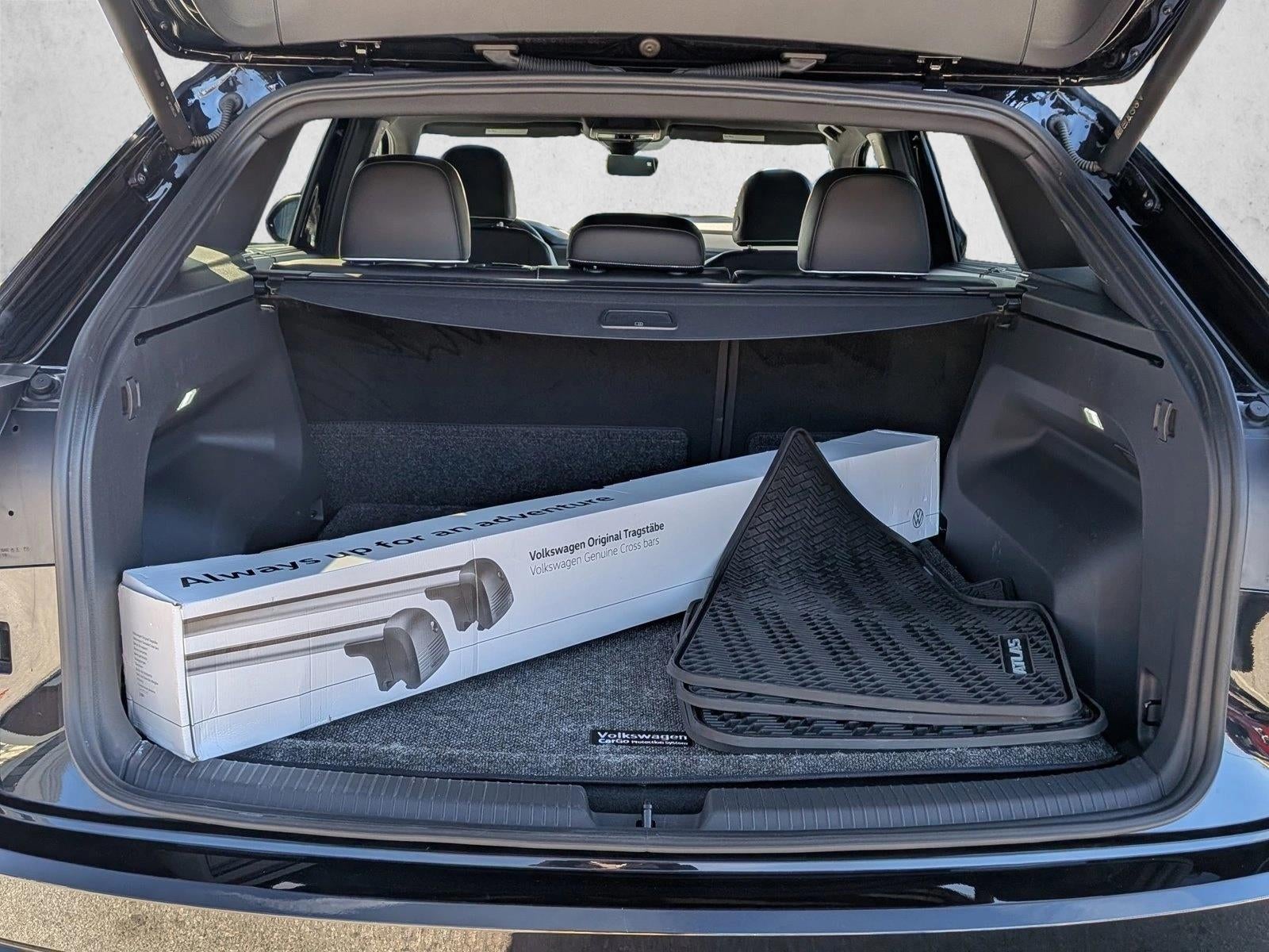 2024 Volkswagen Atlas Cross Sport 2.0T SEL Premium R-Line 4MOTION